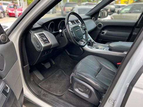 Used 2015 Land Rover Range Rover Sport SE image 17