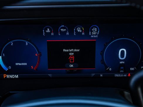 Used 2025 Ford F450 Platinum w/ FX4 Off-Road Package image 21