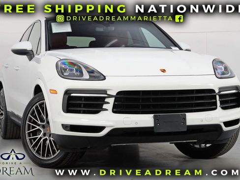 Used 2022 Porsche Cayenne Coupe w/ Premium Package image 2