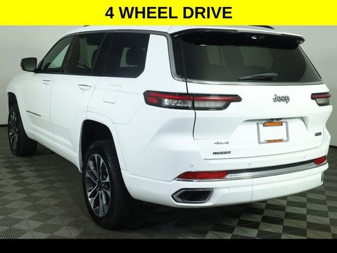 Used 2023 Jeep Grand Cherokee L Overland w/ Luxury Tech Group IV AWD/4WD image 5