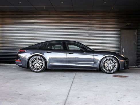 New 2026 Porsche Panamera RWD image 8