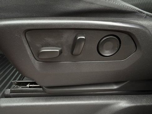 Used 2024 Chevrolet Silverado 1500 Custom RWD image 28