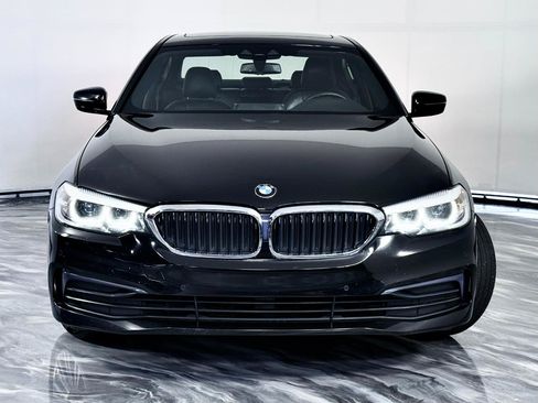 Used 2019 BMW 530i xDrive w/ Convenience Package AWD/4WD image 7