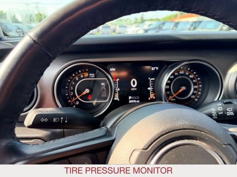 Used 2022 Jeep Wrangler Unlimited Sport AWD/4WD image 12