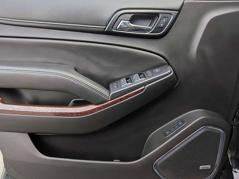 Used 2018 GMC Yukon SLT image 10