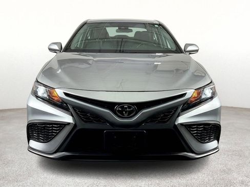 Used 2022 Toyota Camry SE image 5