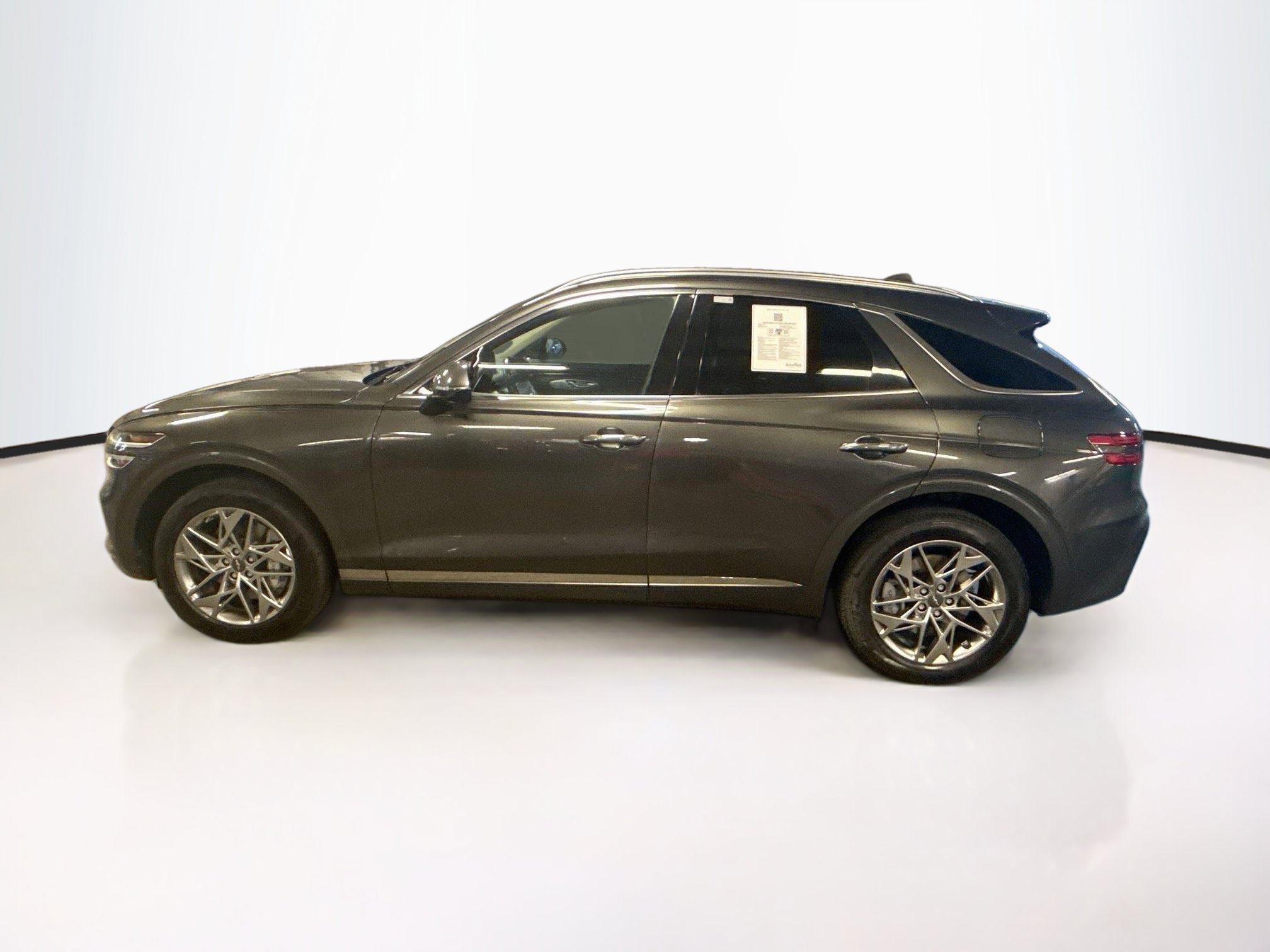 Used 2025 Genesis GV70 2.5T AWD/4WD image 4