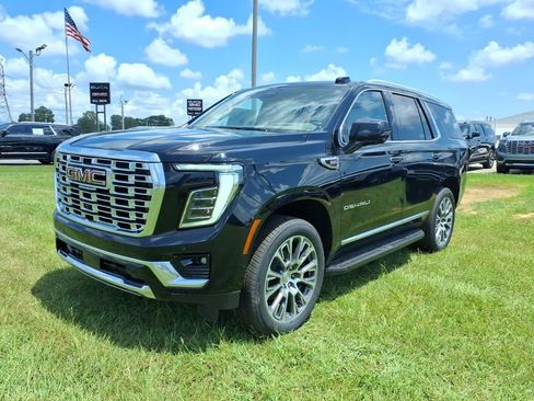 New 2026 GMC Yukon Denali w/ LPO, Floor Liner Package AWD/4WD image 3