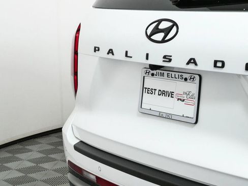 Used 2025 Hyundai Palisade Calligraphy AWD/4WD image 11