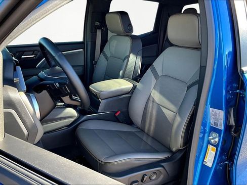 Used 2024 Chevrolet Colorado ZR2 w/ ZR2 Convenience Package III image 27