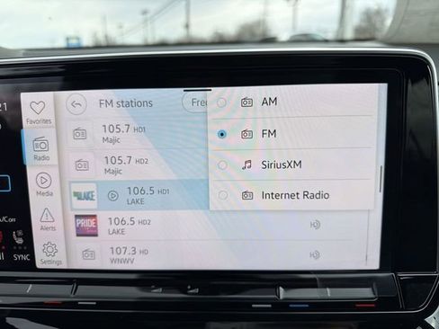 New 2026 Volkswagen Atlas Cross Sport SEL image 17