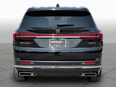 Used 2025 Buick Enclave Preferred FWD image 5