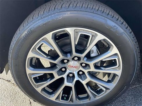 New 2026 GMC Yukon XL Denali w/ LPO, Floor Liner Package image 6