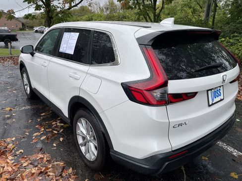 Certified 2024 Honda CR-V EX image 5