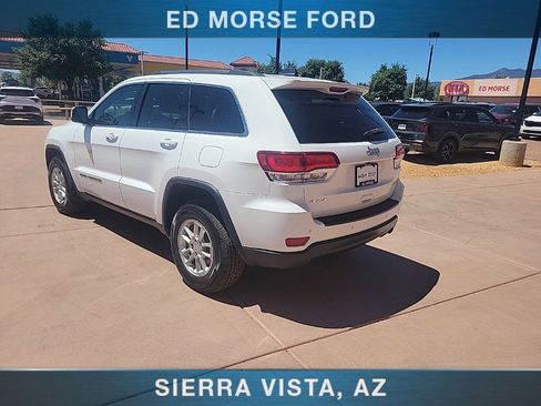 Used 2020 Jeep Grand Cherokee Laredo AWD/4WD image 4