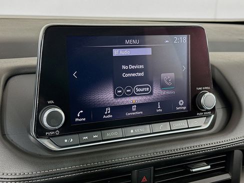 Used 2025 Nissan Rogue SV image 21