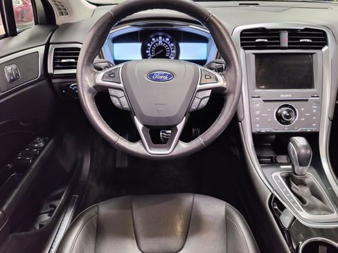 Used 2015 Ford Fusion Titanium image 17