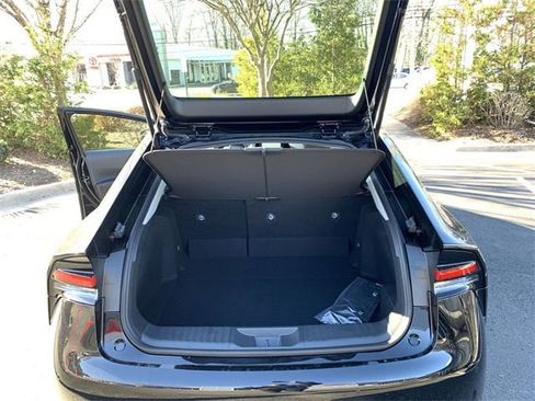 New 2026 Toyota Prius LE image 32