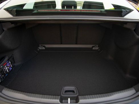 Used 2025 Mercedes-Benz C 300 4MATIC Sedan image 12