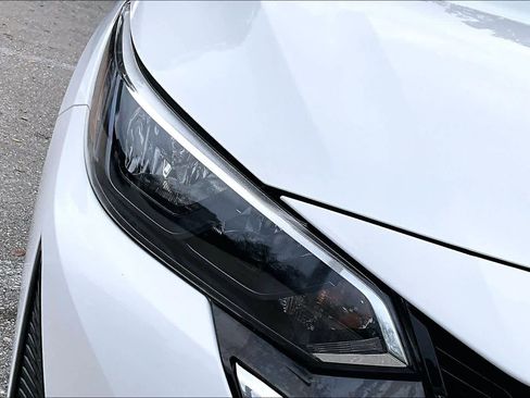 Used 2024 Nissan Sentra S image 28