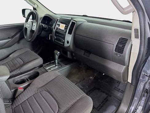 Used 2013 Nissan Frontier SV RWD image 20