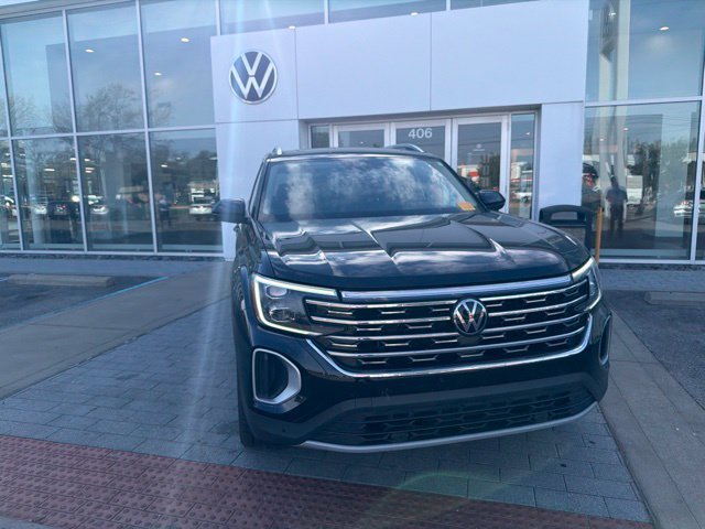 Certified 2024 Volkswagen Atlas SEL AWD/4WD image 4