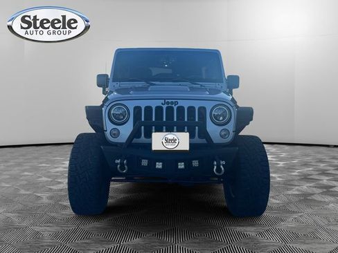 Used 2014 Jeep Wrangler Unlimited Sahara image 8