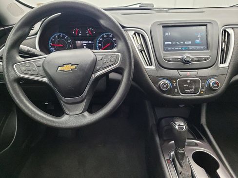Used 2018 Chevrolet Malibu LS image 22