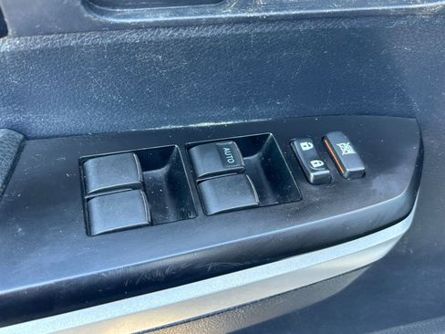 Used 2016 Toyota Tundra SR5 w/ SR5 Upgrade Package image 16