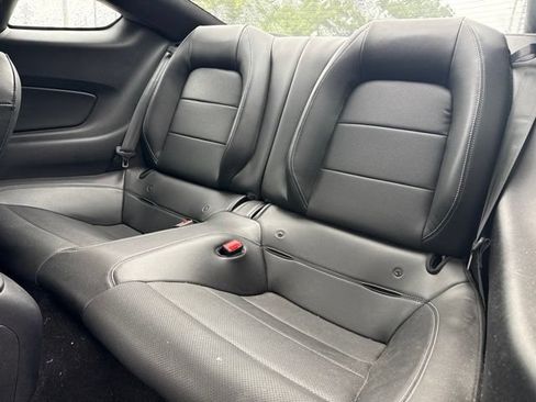 Used 2019 Ford Mustang GT Premium RWD image 6