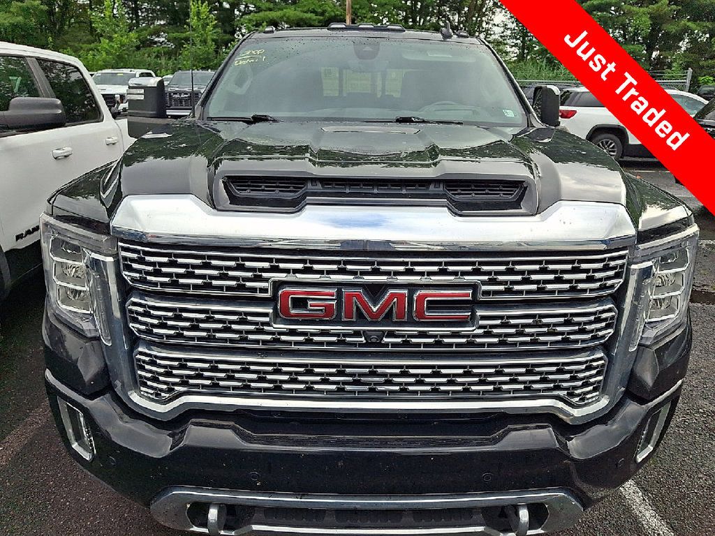 Used 2023 GMC Sierra 3500 Denali w/ Denali Ultimate Package AWD/4WD image 2