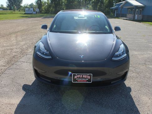 Used 2018 Tesla Model 3 Long Range AWD/4WD image 2