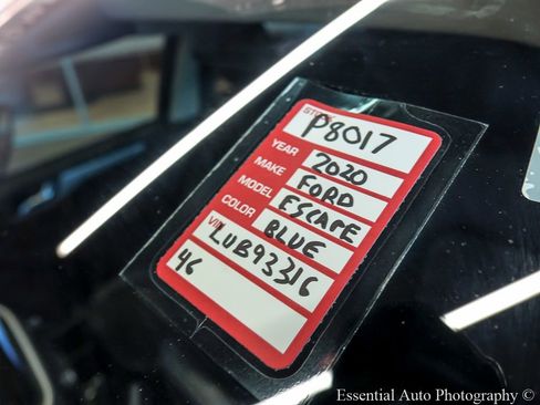 Certified 2020 Ford Escape SEL FWD image 27