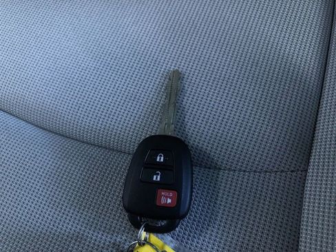 Certified 2023 Toyota Corolla Cross L AWD/4WD image 32