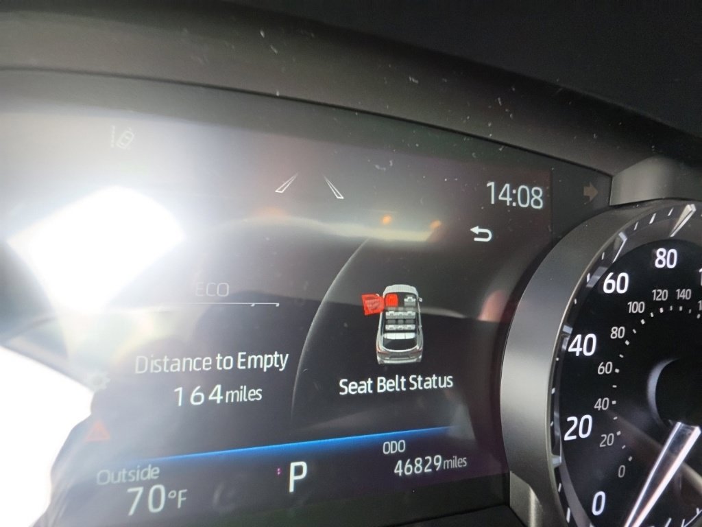 Used 2023 Toyota Highlander XLE AWD/4WD image 16