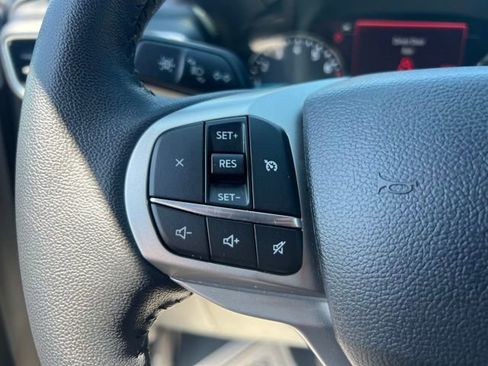 Certified 2024 Ford Explorer XLT w/ Equipment Group 202A AWD/4WD image 8