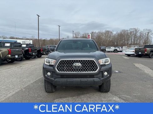 Used 2019 Toyota Tacoma TRD Off-Road image 3