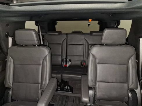 Used 2024 Chevrolet Tahoe Z71 w/ Luxury Package AWD/4WD image 34