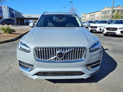 New 2025 Volvo XC90 B6 Plus w/ Protection Package Premier image 33