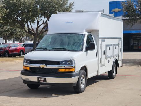 New 2025 Chevrolet Express 3500 w/ Power Convenience Package image 10