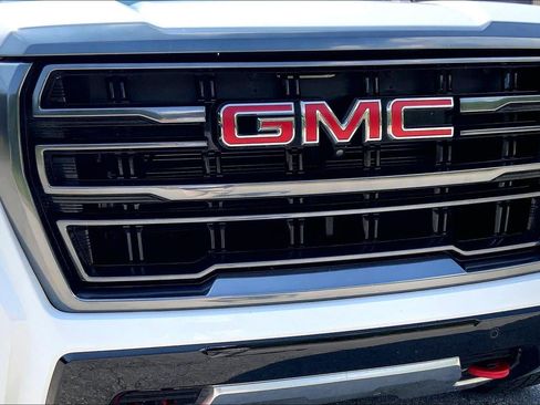 Used 2023 GMC Yukon XL AT4 AWD/4WD image 31