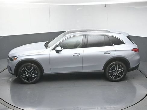 Used 2026 Mercedes-Benz GLC 300 image 46
