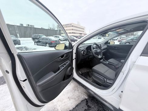 Used 2019 Hyundai Kona SE image 9