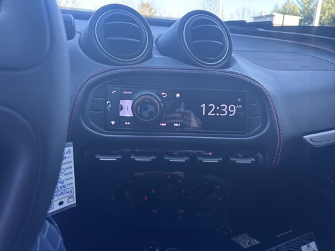 Used 2015 Alfa Romeo 4C Coupe w/ Leather Interior Group image 19