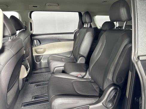 New 2026 Kia Carnival LXS image 19