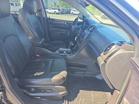 Used 2017 Buick Enclave Leather w/ Trailering Package FWD image 19