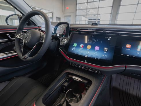 Used 2025 Mercedes-Benz E 450 4MATIC All-Terrain Wagon image 18