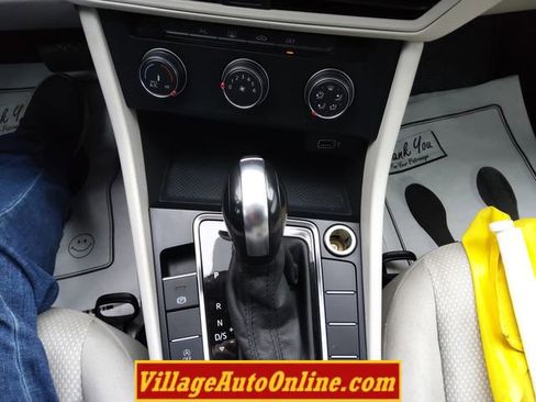 Used 2019 Volkswagen Jetta S w/ Driver Assistance Package image 41