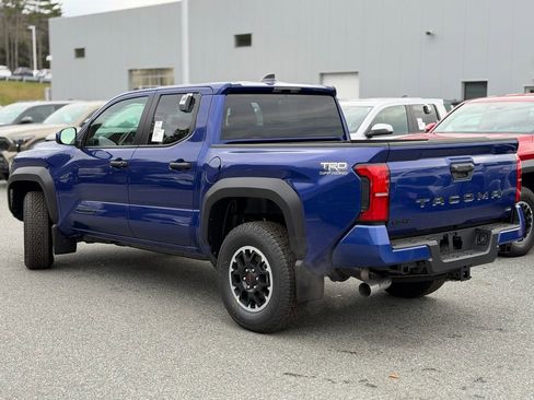 New 2025 Toyota Tacoma TRD Off-Road image 3
