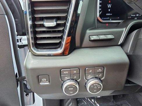 Used 2026 GMC Sierra 1500 Denali w/ Denali Reserve Package AWD/4WD image 27